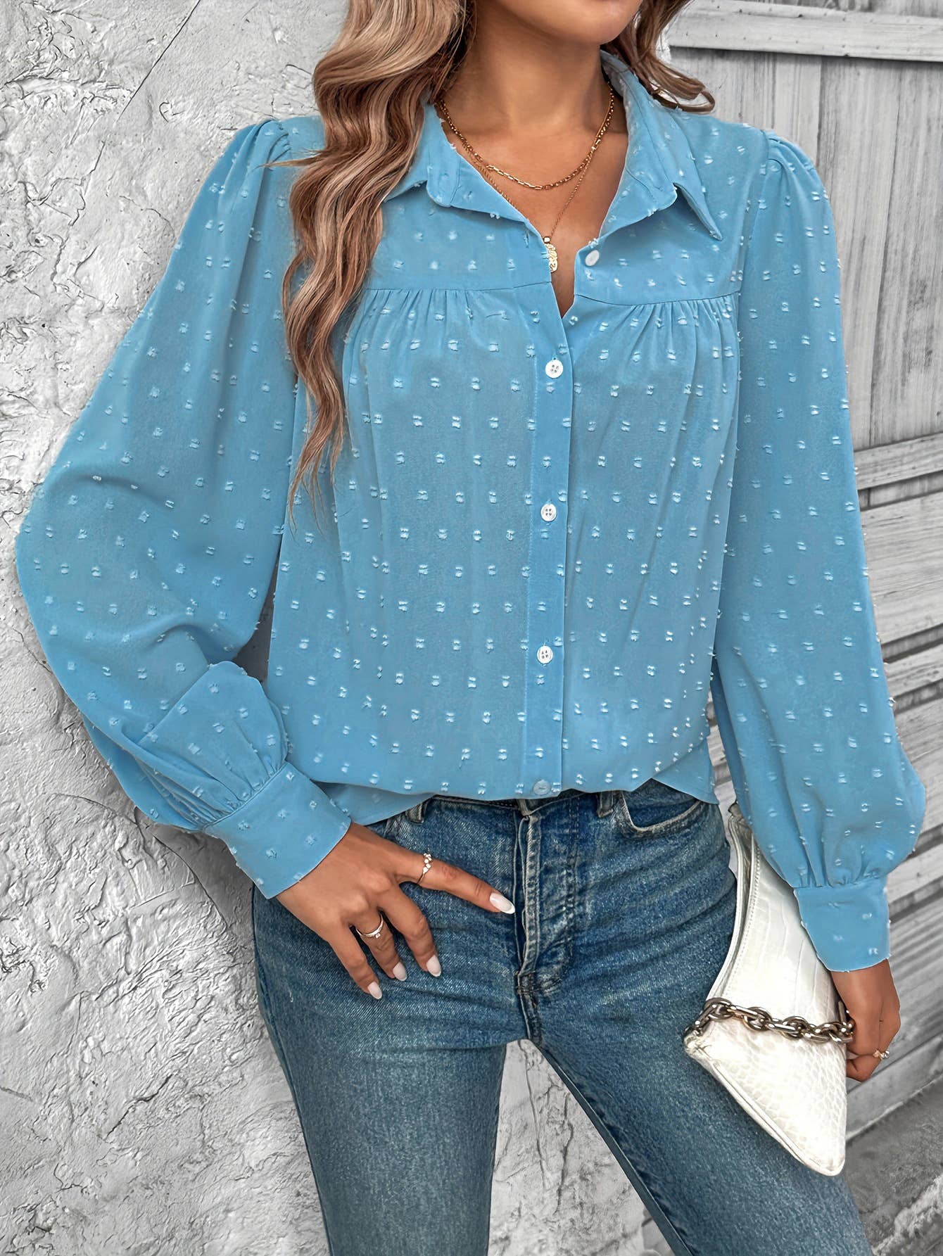 Fashionable V-neck long-sleeved fitted shirt