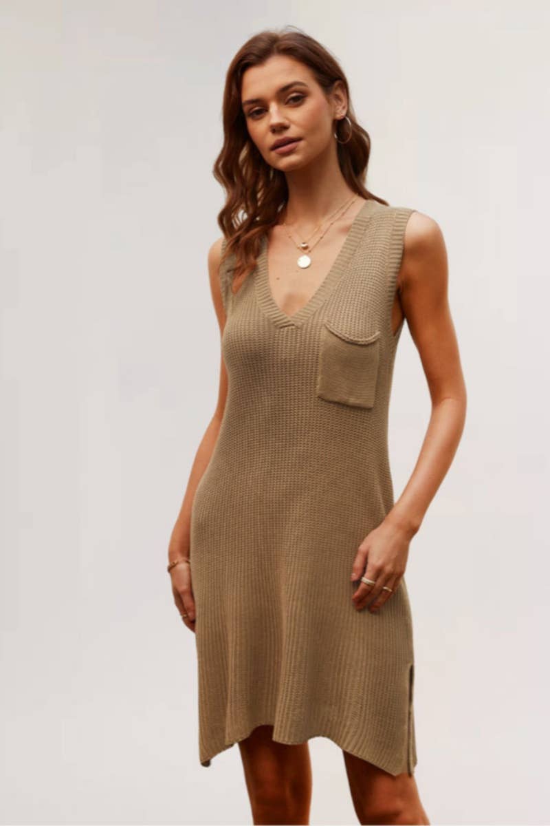 CWDSD3917_KNIT V-NECK SLEEVELESS SHORTS DRESS