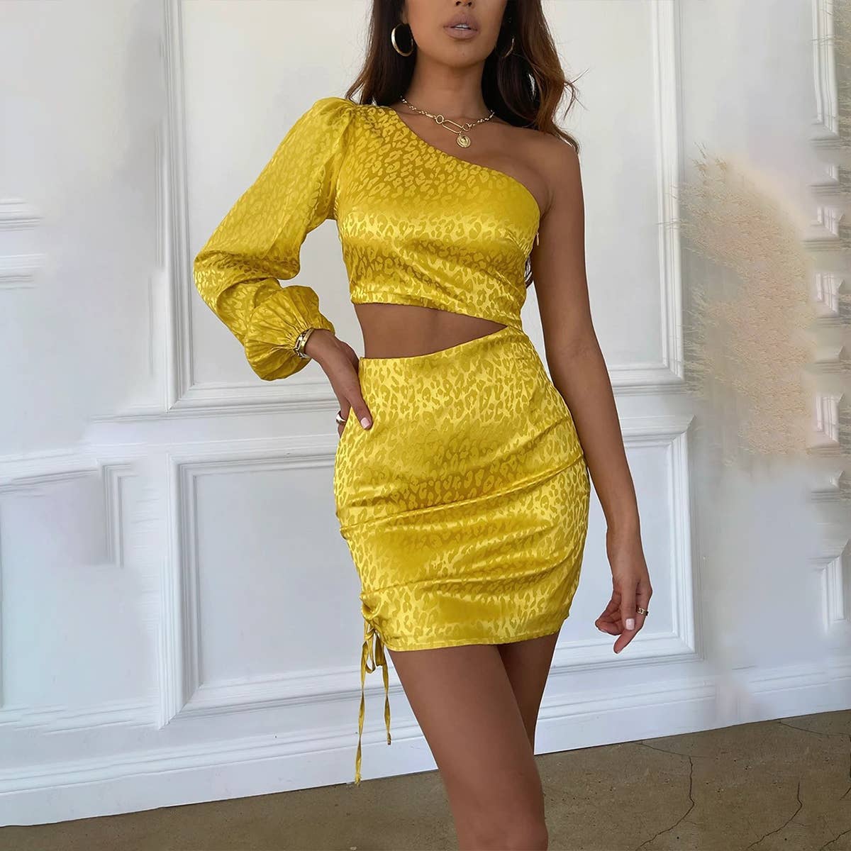 DARK PRINT ONE-SHOULDER DRAWSTRING SHORT DRESS