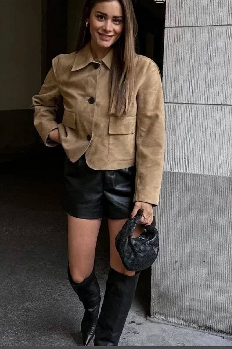 CWOCO1074_LAPEL LARGE BUTTON SUEDE SHORT JACKET