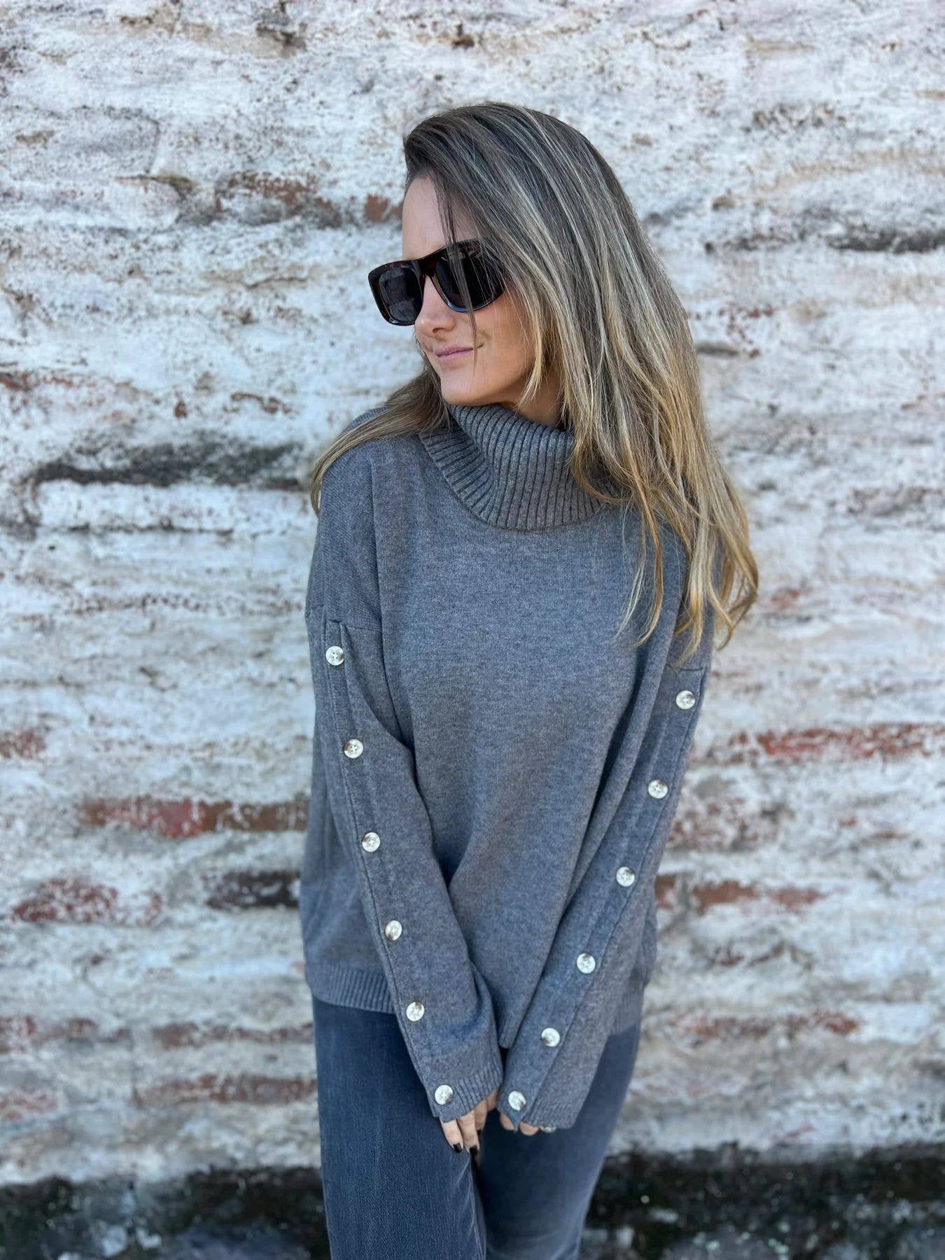Casual high-neck button-down knitted sweater