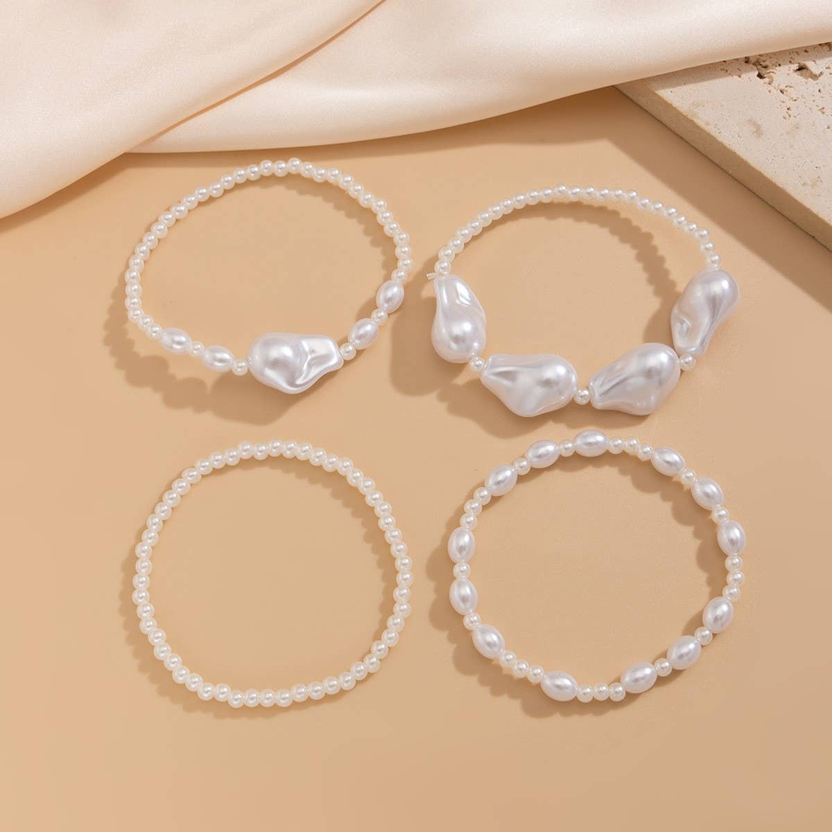 SIMPLE AND FASHIONABLE IRREGULAR BEADED BRACELET