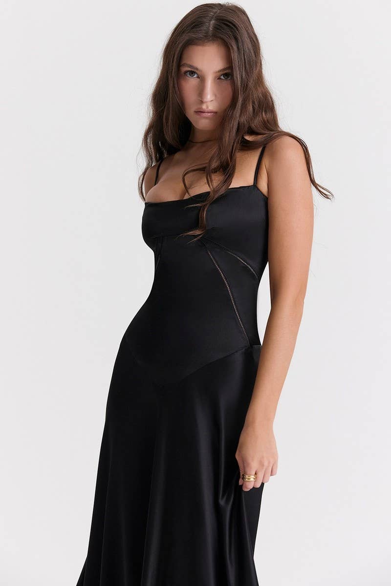 CWDMD5567_BACKLESS SPAGHETTI STRAP SLIM FIT EVENING GOWN