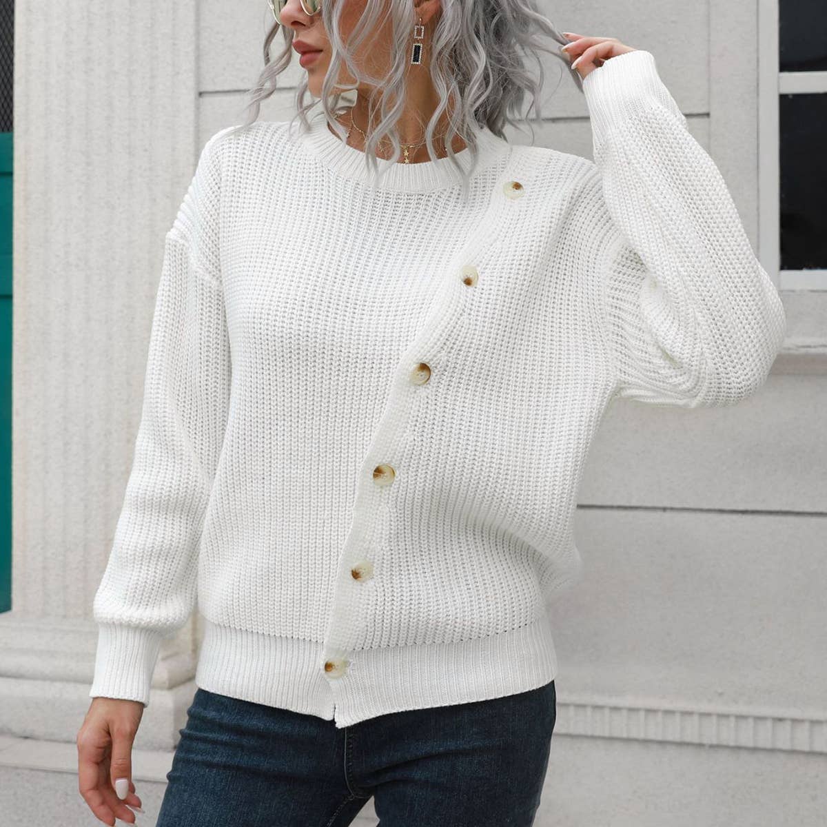 Design sense button long sleeve sweater