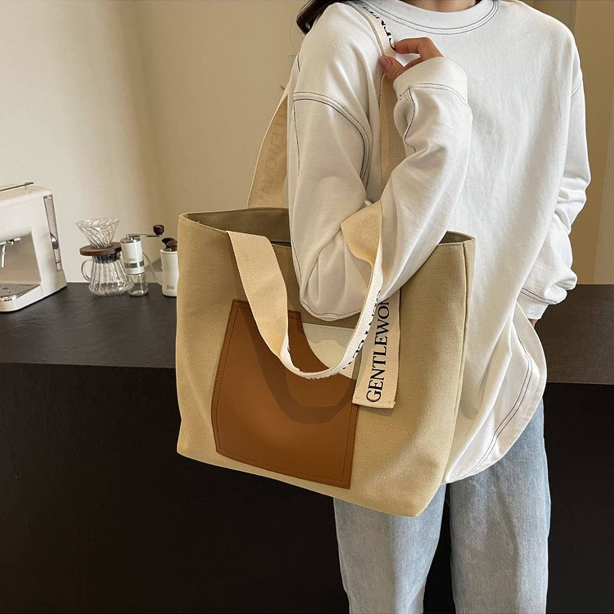 PRINTED PATCHWORK CONTRAST COLOR CANVAS BAG_CWAB2692