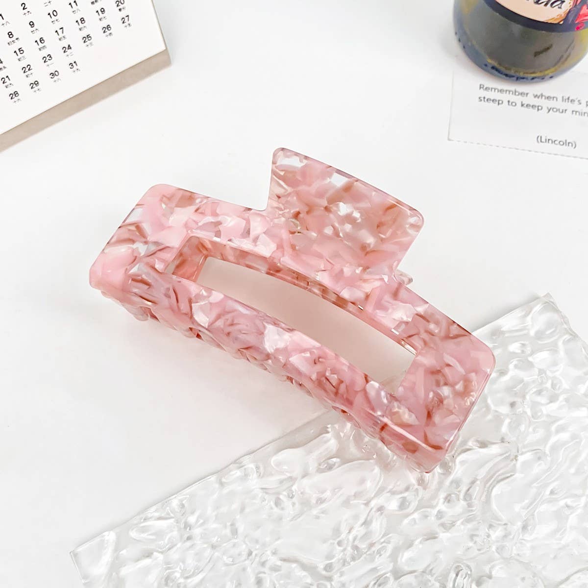 Retro and high-end acetate leopard hair clippers