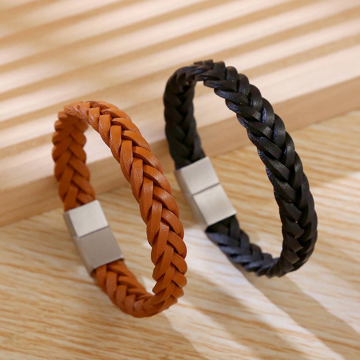 NEW HAND-WOVEN BRACELET