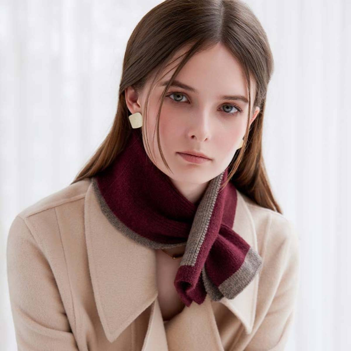 CWASC1576_DOUBLE-SIDED KNITTED SCARF WITH MIXED COLORS