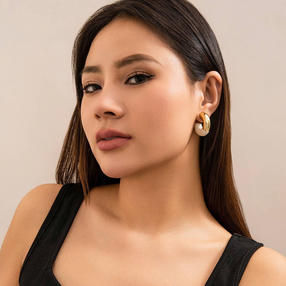 MINIMALIST AND PERSONALIZED MAILLARD RETRO EARRING