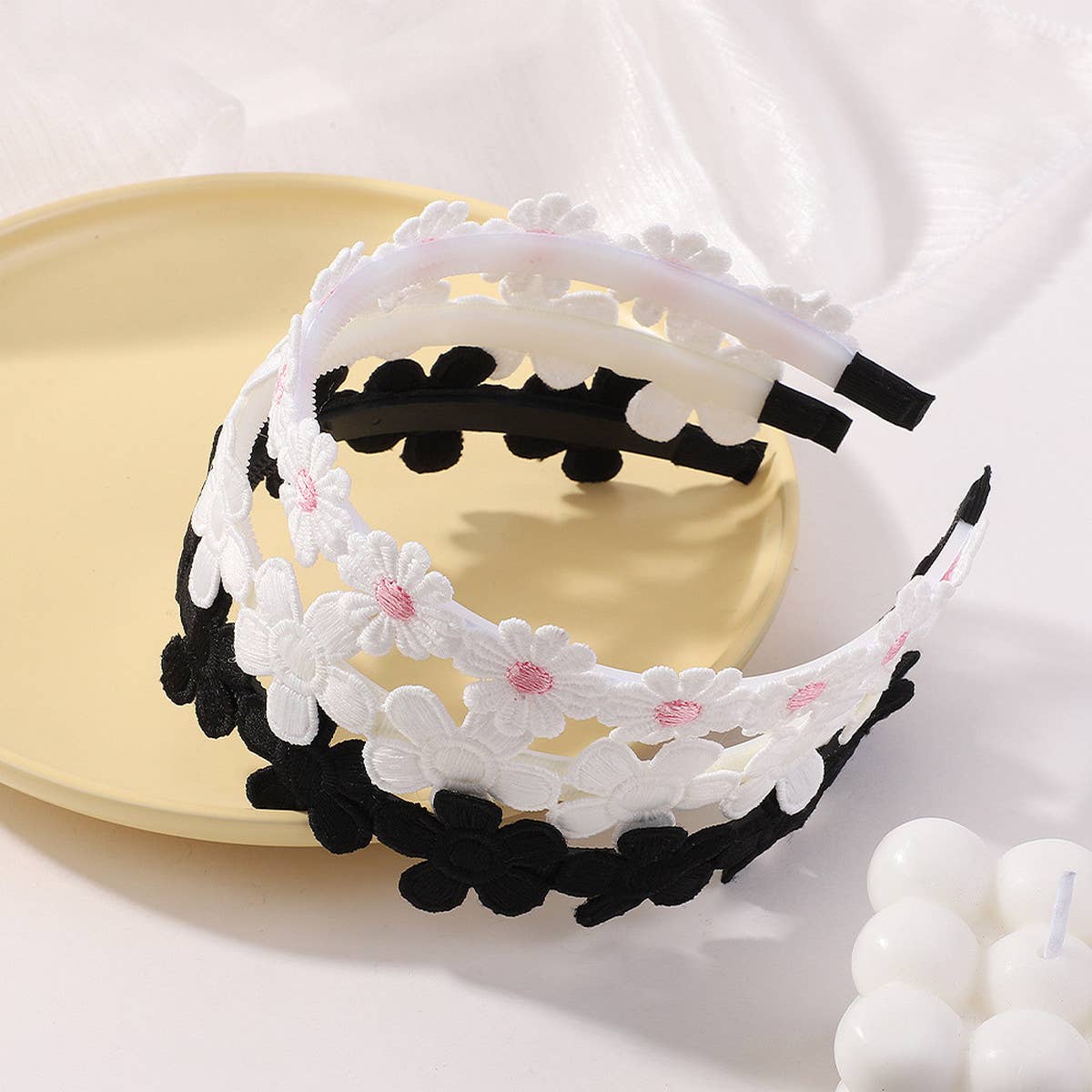 CHILDREN'S VINTAGE DAISY EMBROIDERED HEADBAND