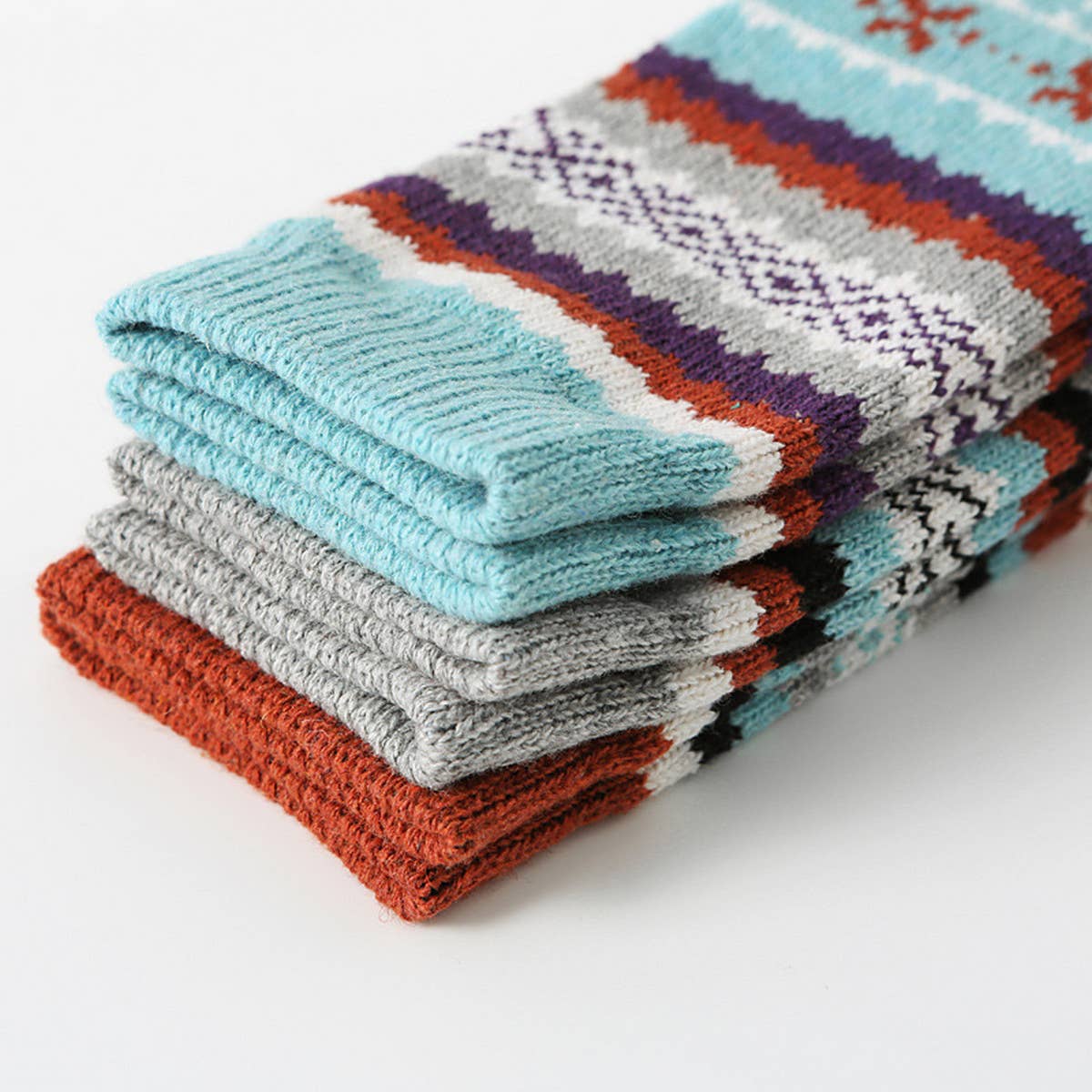 5 PAIRS OF WARM RETRO STRIPED SOCKS_CWMS0686