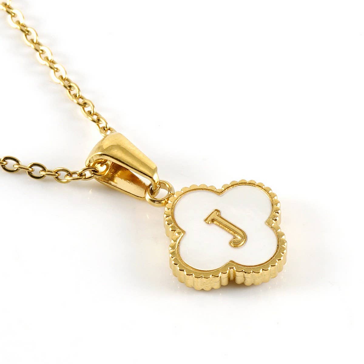 FOUR LEAF CLOVER 26 LETTER SHELL PENDANT NECKLACE