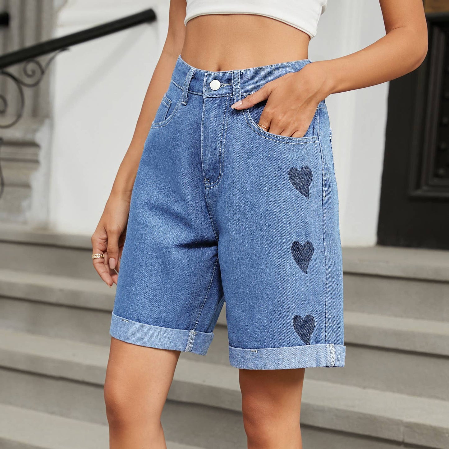 Casual ripped rolled straight quarter jean shorts