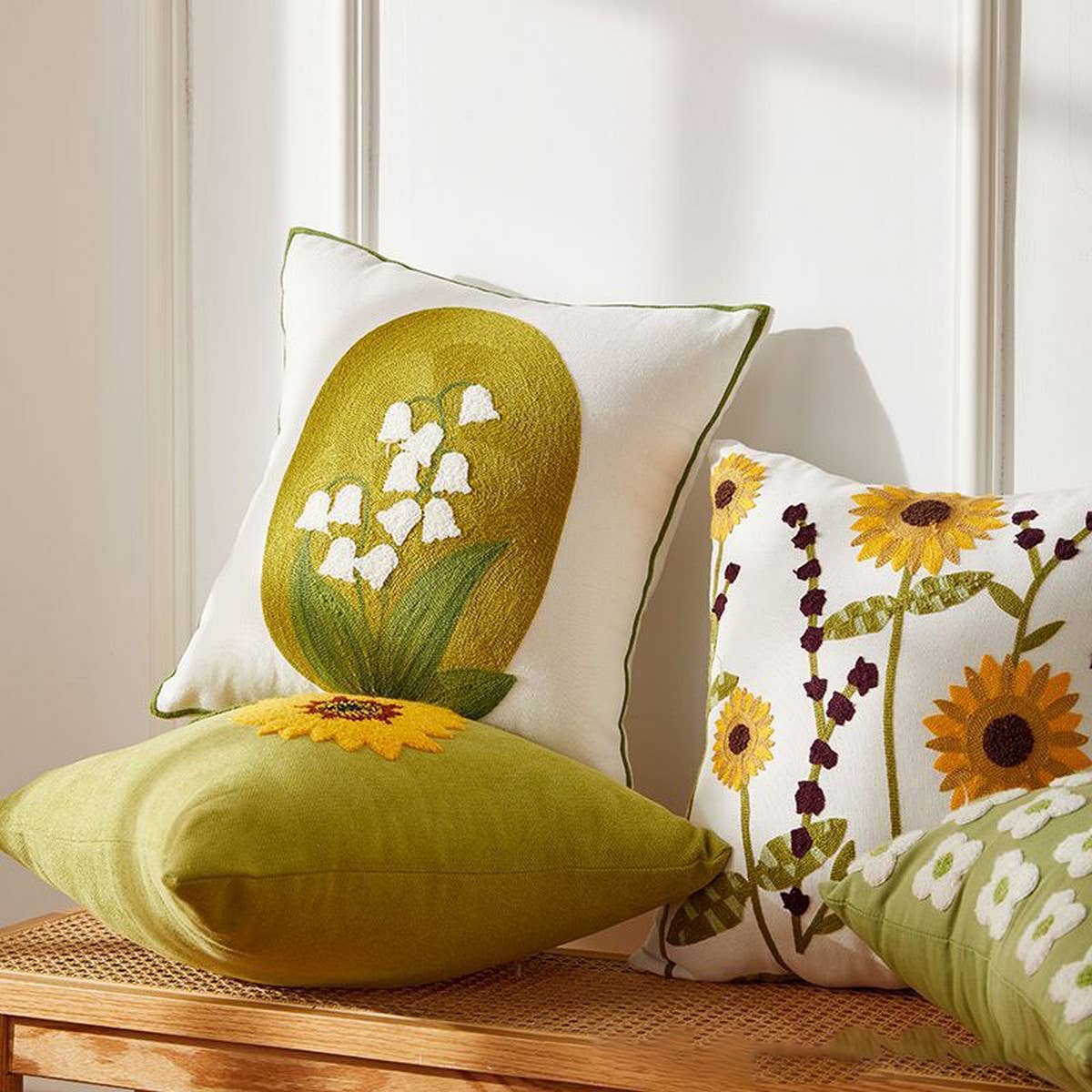 Luxury Embroidered Throw Pillow Cover for Sofa/Bed
