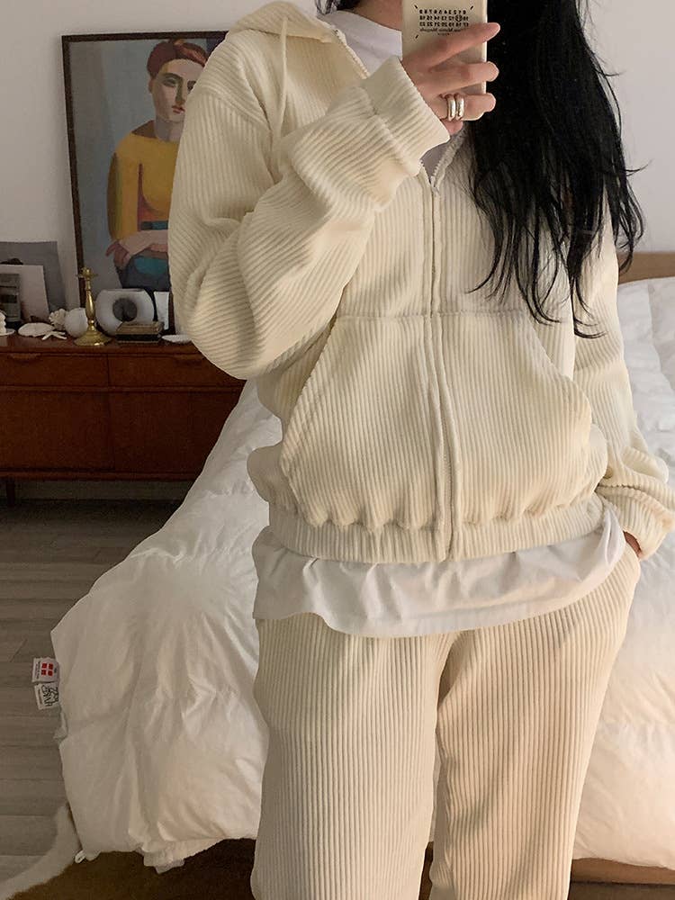 Corduroy sportswear and casual suit