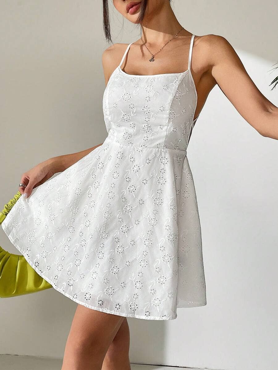 Embroidered and cut-out slim-fitting dress