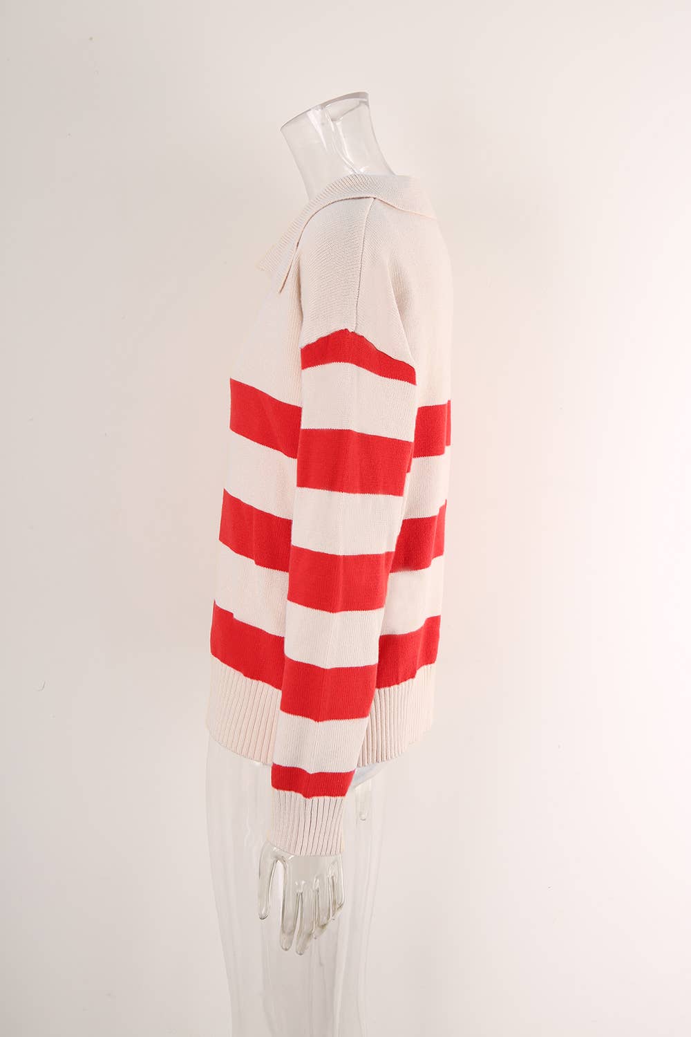 CONTRASTING STRIPED PLOL COLLAR KNIT SWEATER