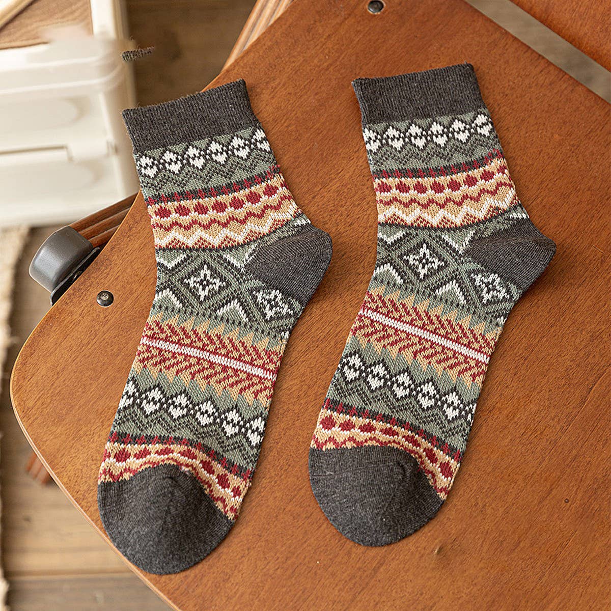 CWMS02731_VINTAGE TRIBAL STRIPE SHORT CREW KNIT SOCKS