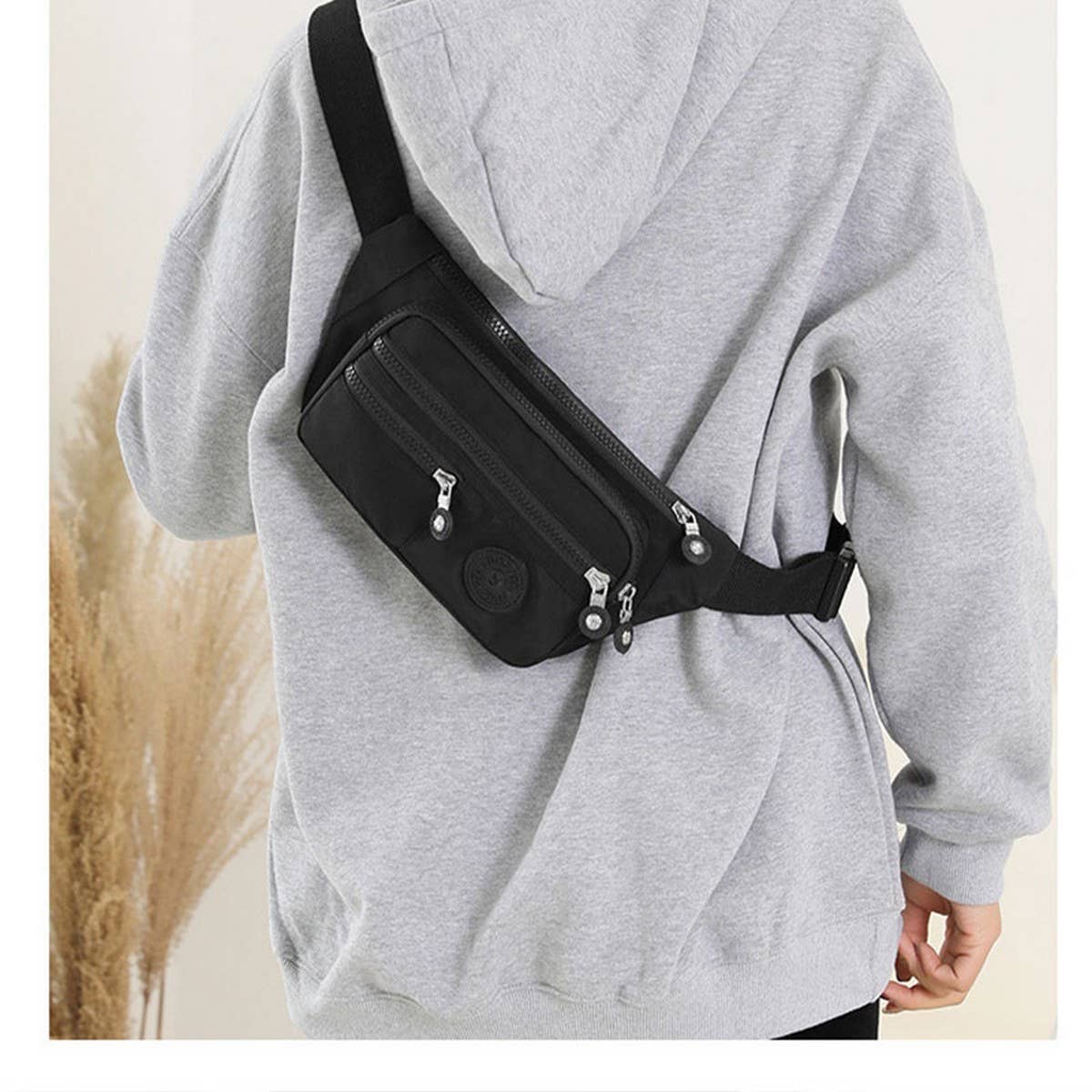 LARGE CAPACITY FASHIONABLE SHOULDER MESSENGER BAG_CWAB3517