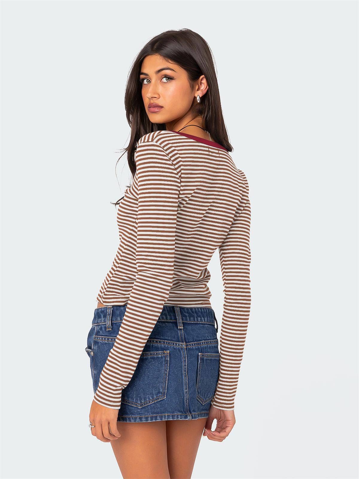 Chicken-neck contrasting striped knitted sweater