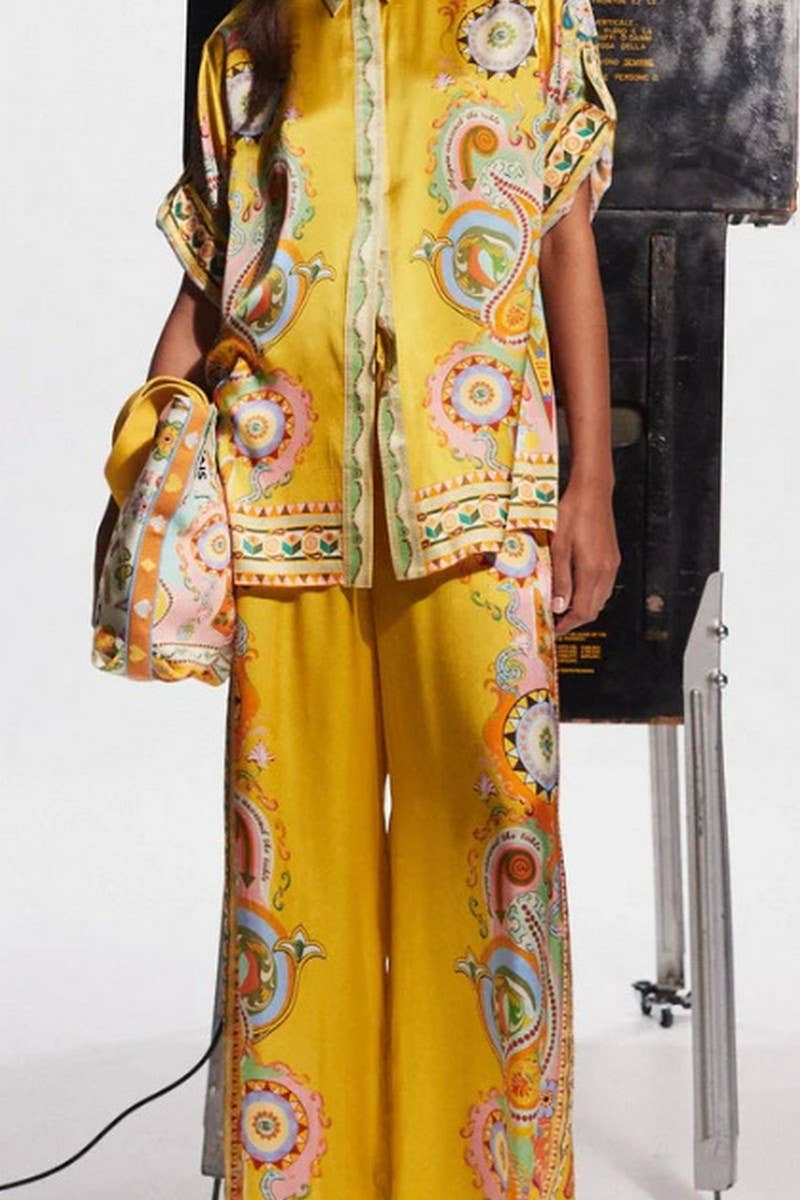 CWSS1245_GEOMETRIC PRINT SHIRT AND TROUSERS TWO-PIECE SET