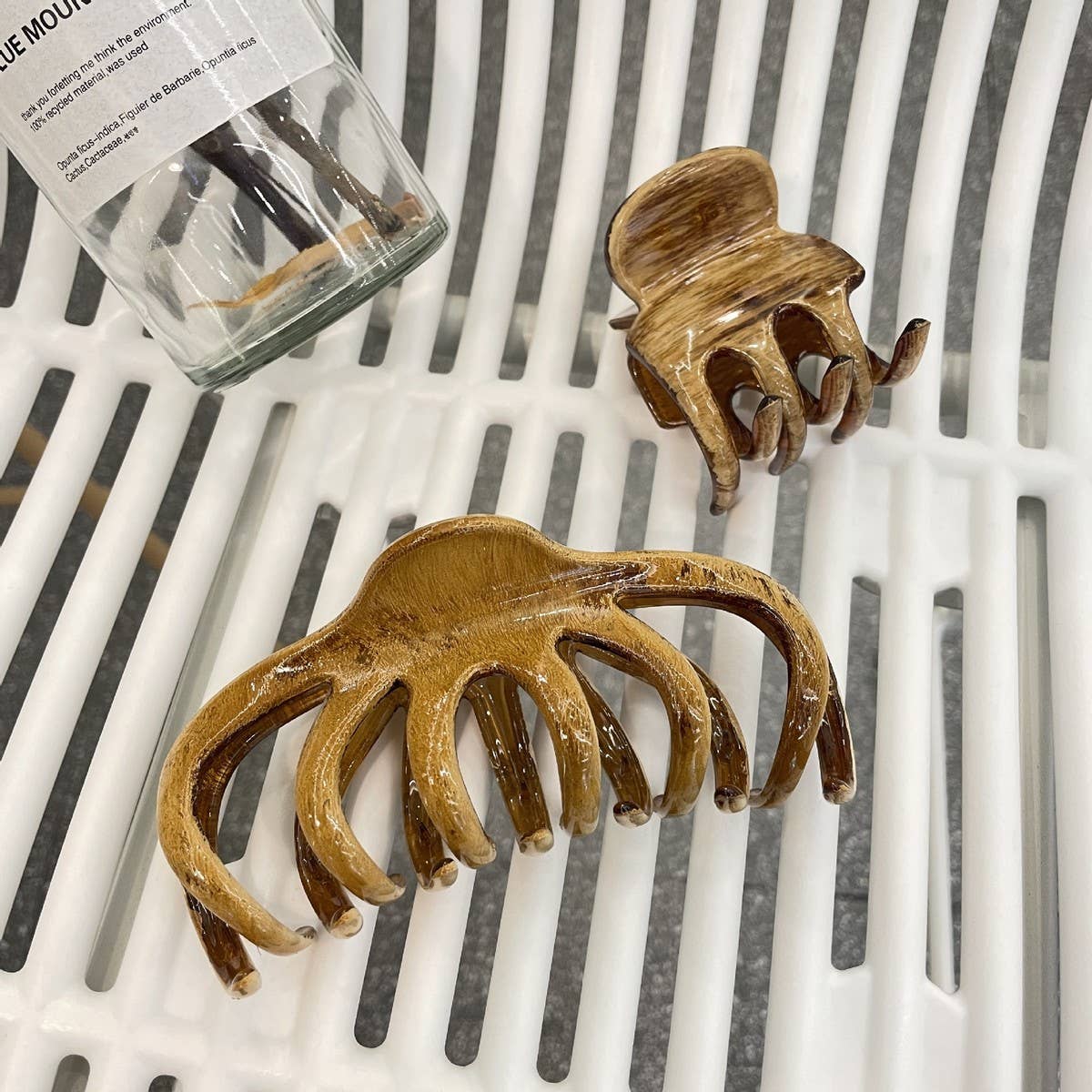 CWAHA5107_VINTAGE OIL PAINTING WOOD GRAIN HAIR CLAW CLIP