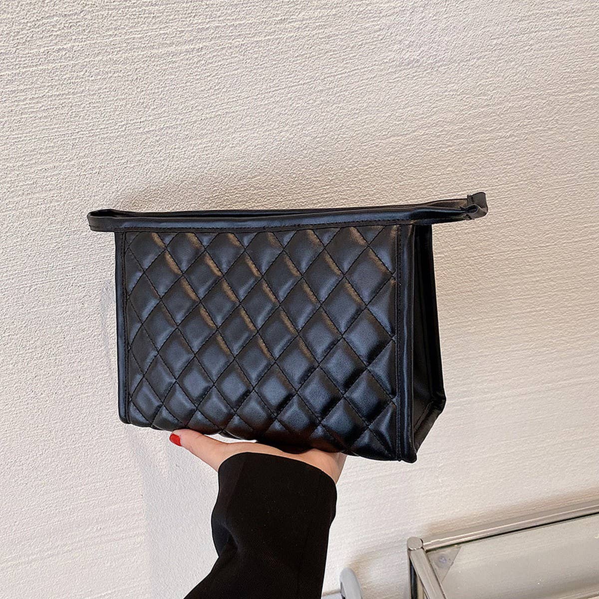 HIGH-END BLACK AND WHITE EMBROIDERY COSMETIC BAG_CWAB4416