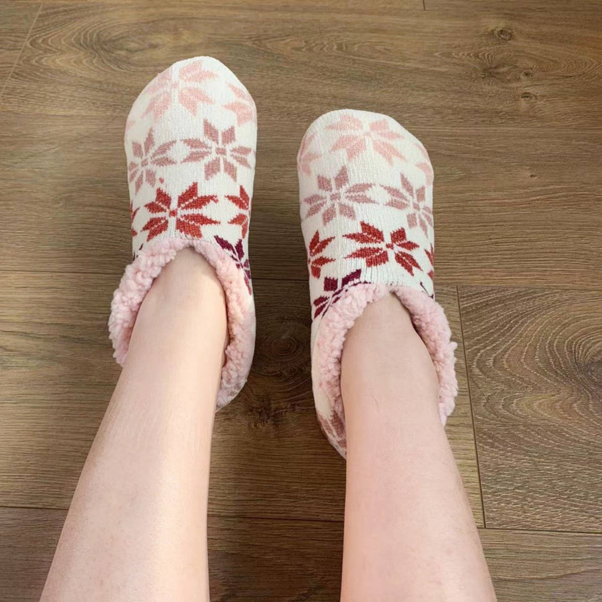 WINTER SNOWFLAKE SOFT-SOLED SOCKS SLIPPERS