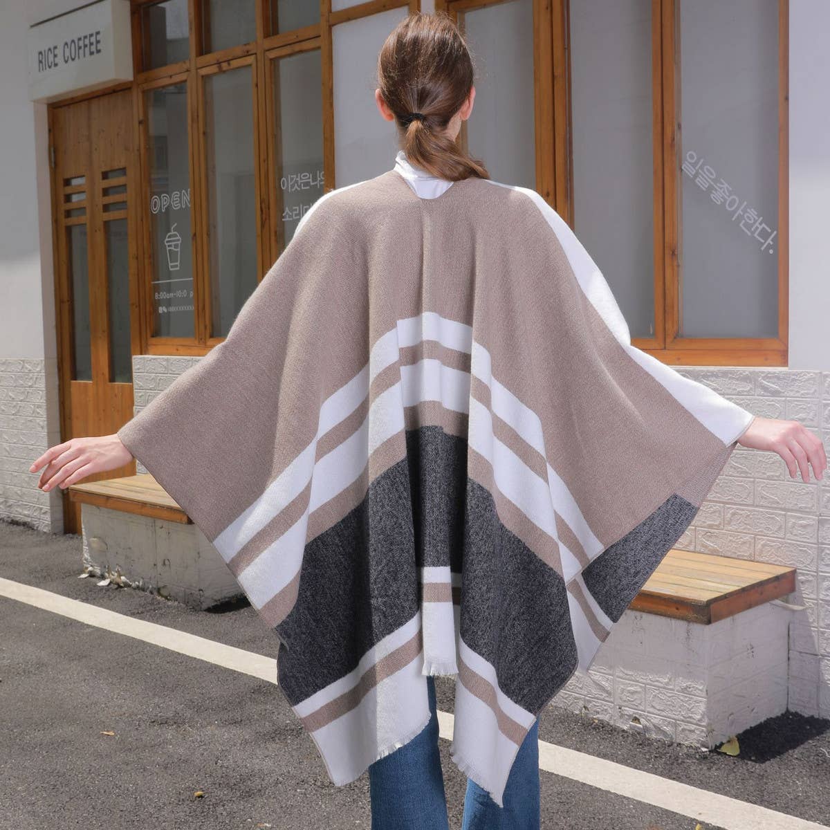 SIMPLE AND LONG WARM TASSEL SIDE STRAP SHAWL