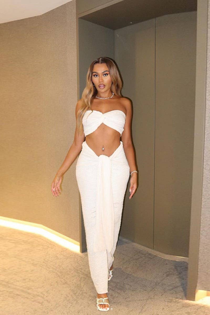 CWSS1281_BANDEAU NAVEL-BARING LONG SKIRT SUIT