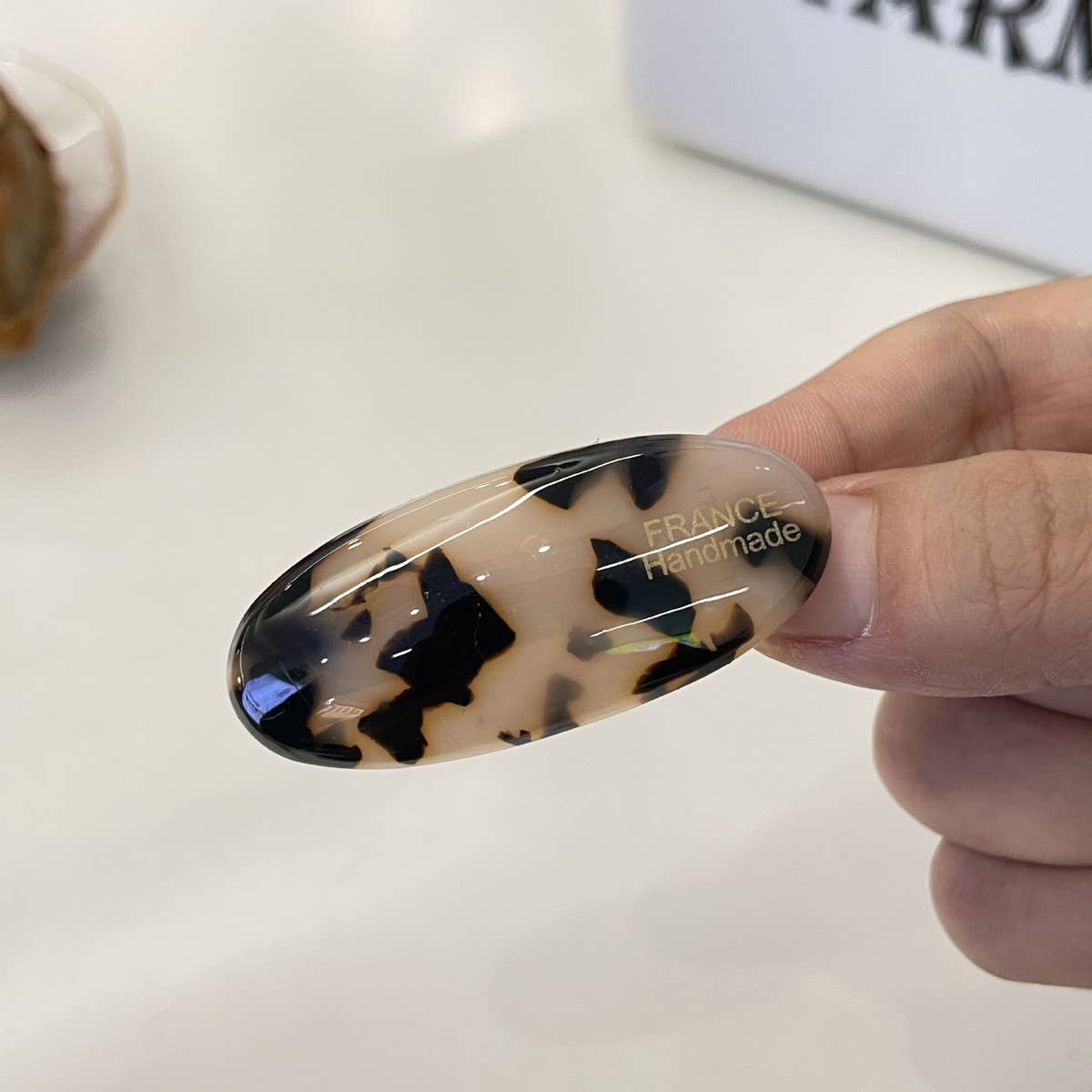 CWAHA4442_TEMPERAMENT SWEET RETRO OVAL SIMPLE HAIRPIN