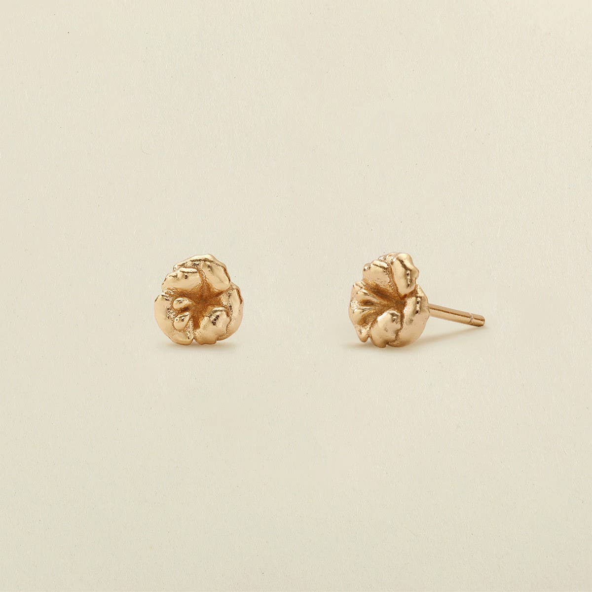 Artistic retro creative December flower earrings_CWMM5507