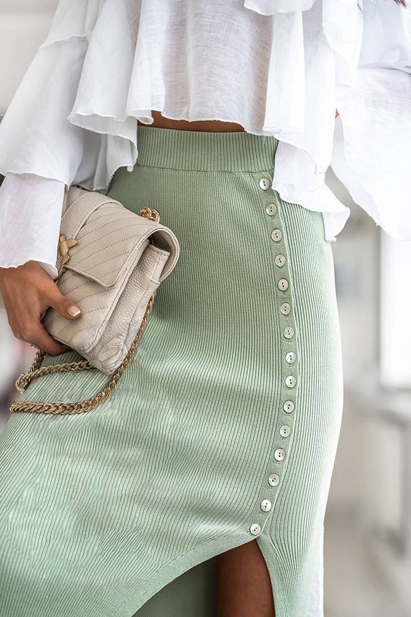 CWBMS0463_RIBBED BUTTON FRONT SLIT MIDI SKIRT