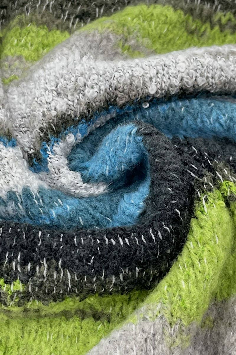 CWOCAL00829_GRADIENT STRIPE V NECK CROPPED KNIT CARDIGAN