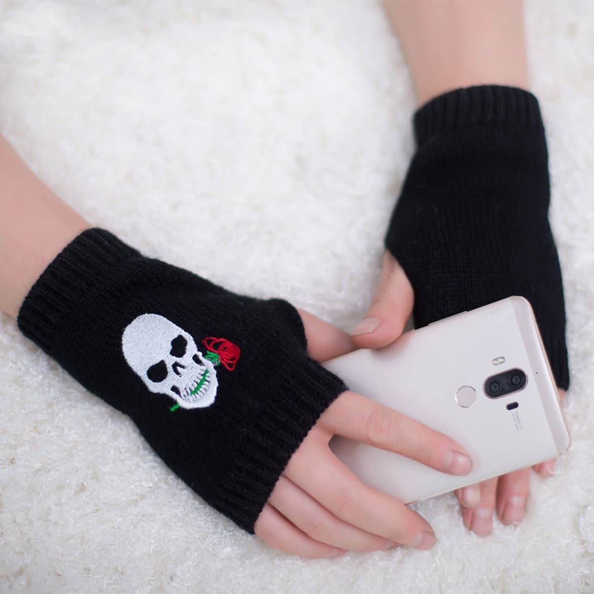 CWAG00534_HALLOWEEN EMBROIDERED FINGERLESS GLOVES