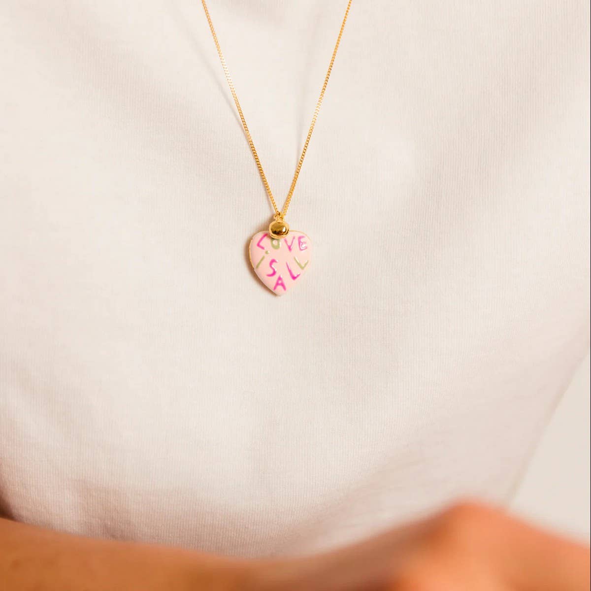 18K Gold Locket Necklace – Enamel Heart Design_CWMM6953
