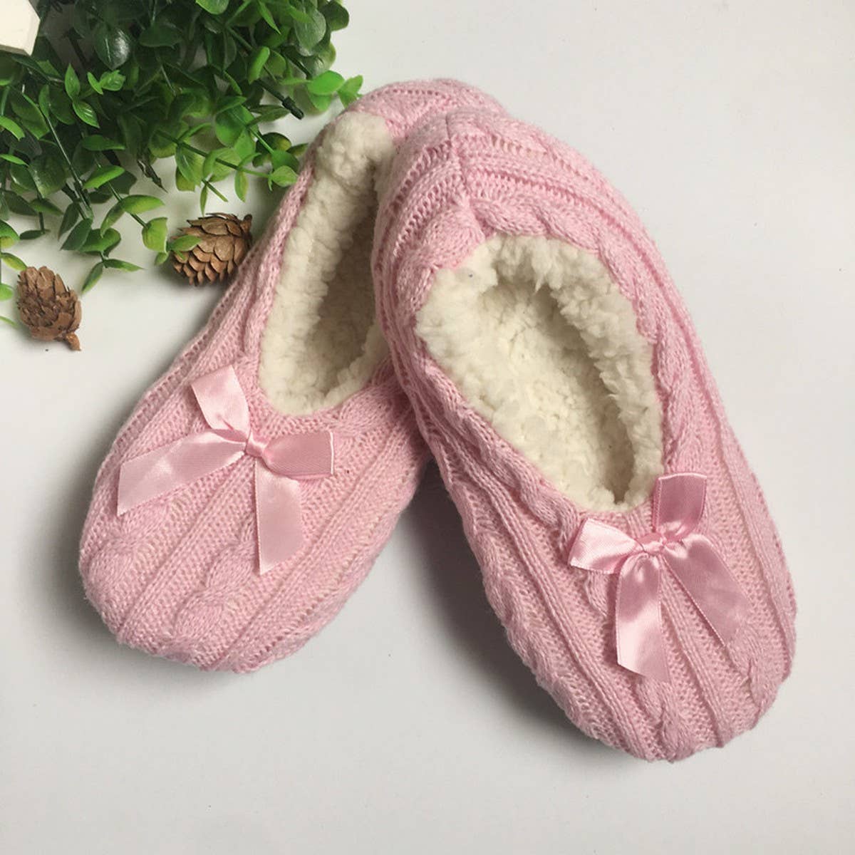 ADULTS THICKENED INDOOR SOFT SOLE SHOES FOR WARMTH_CWMS1182