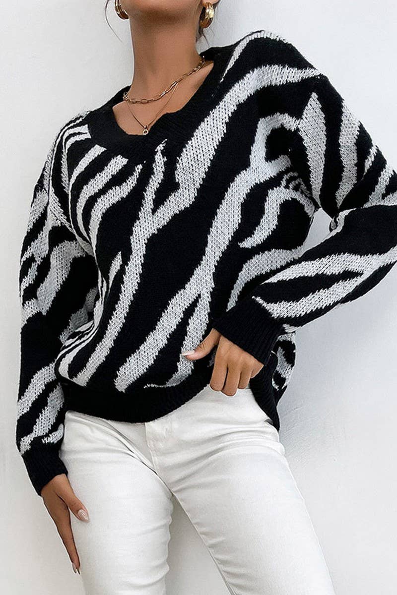 CWTSTL2721_AUTUMN BASE V-NECK BLACK ZEBRA PATTERN SWEATER