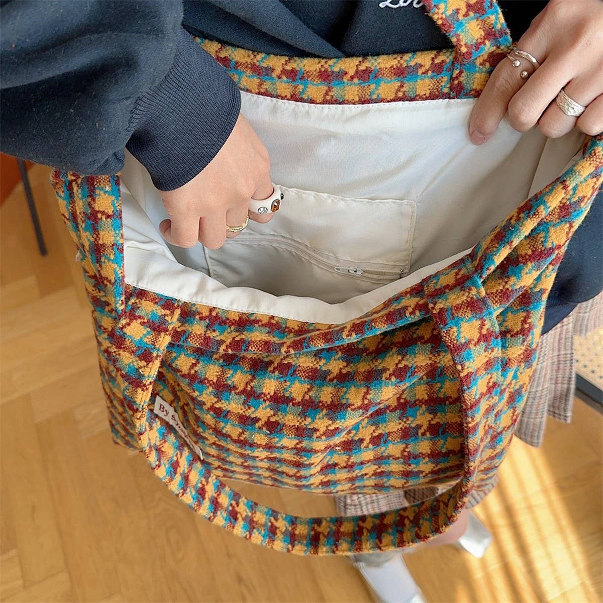 CWAB3902_HOUNDSTOOTH LARGE CAPACITY SHOULDER BAG