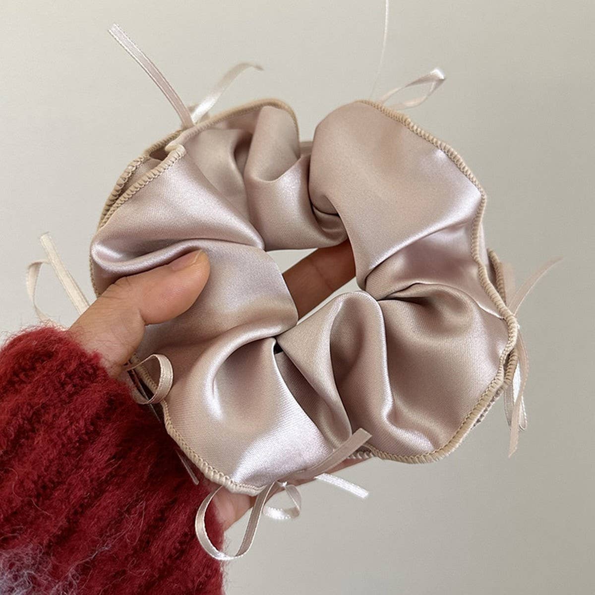 FRENCH RIBBON BOW COLLAR HAIR SCRUNCHIES