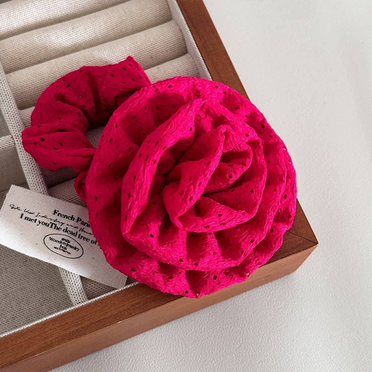 GENTLE AND WHITENING RED ROSE HAIRBAND
