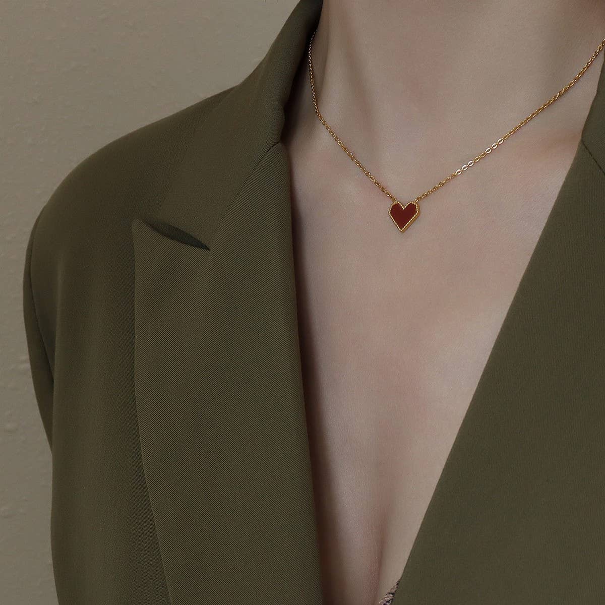 VALENTINES DAY HEART SHAPED PENDANT NECKLACE