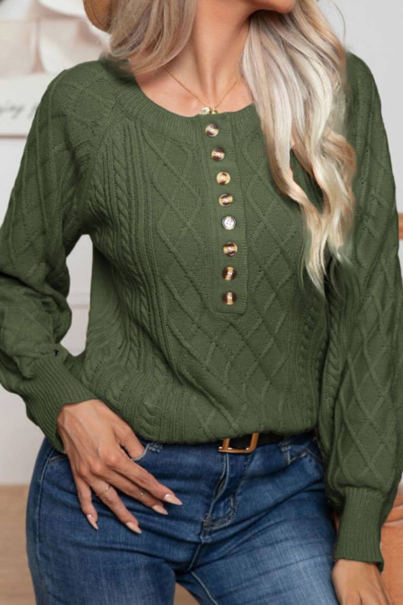 CWOSWL5173_LONG-SLEEVED SWEATER WITH TWISTED BUTTONS
