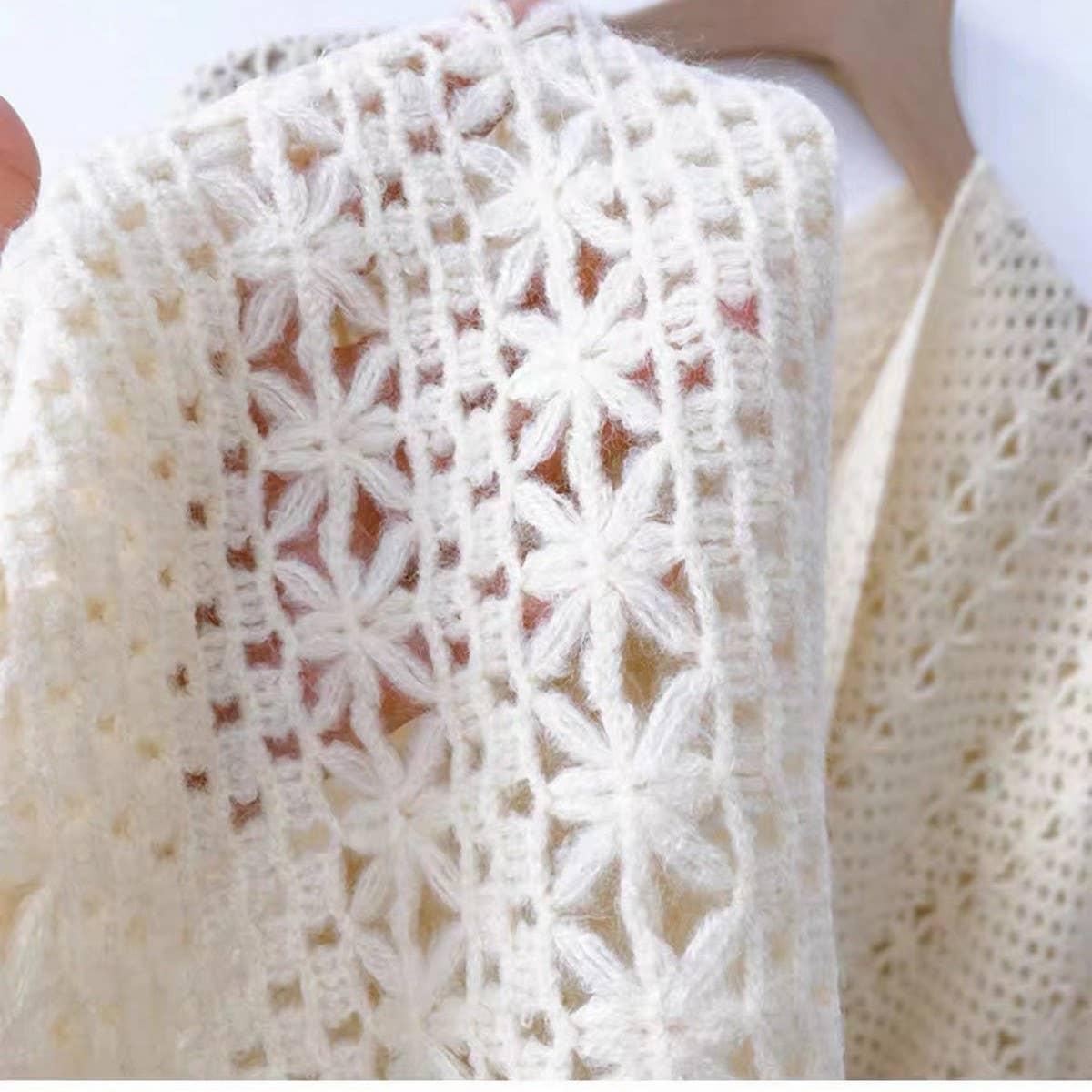 CWASC1795_VINTAGE HOLLOW KNITTED TASSEL SLIT SHAWL