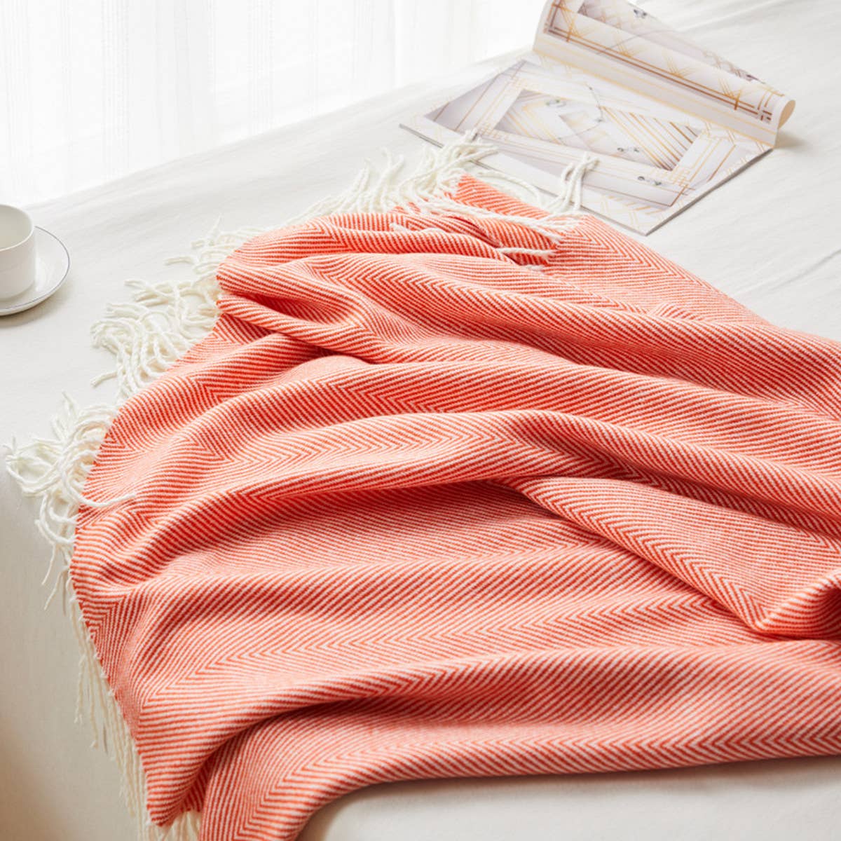WOVEN JACQUARD TASSEL THROW BLANKET_CWMM1472