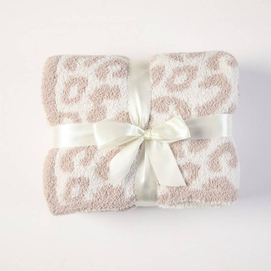 KNITTED LEOPARD PRINT LIGHTWEIGHT SOFA BLANKET