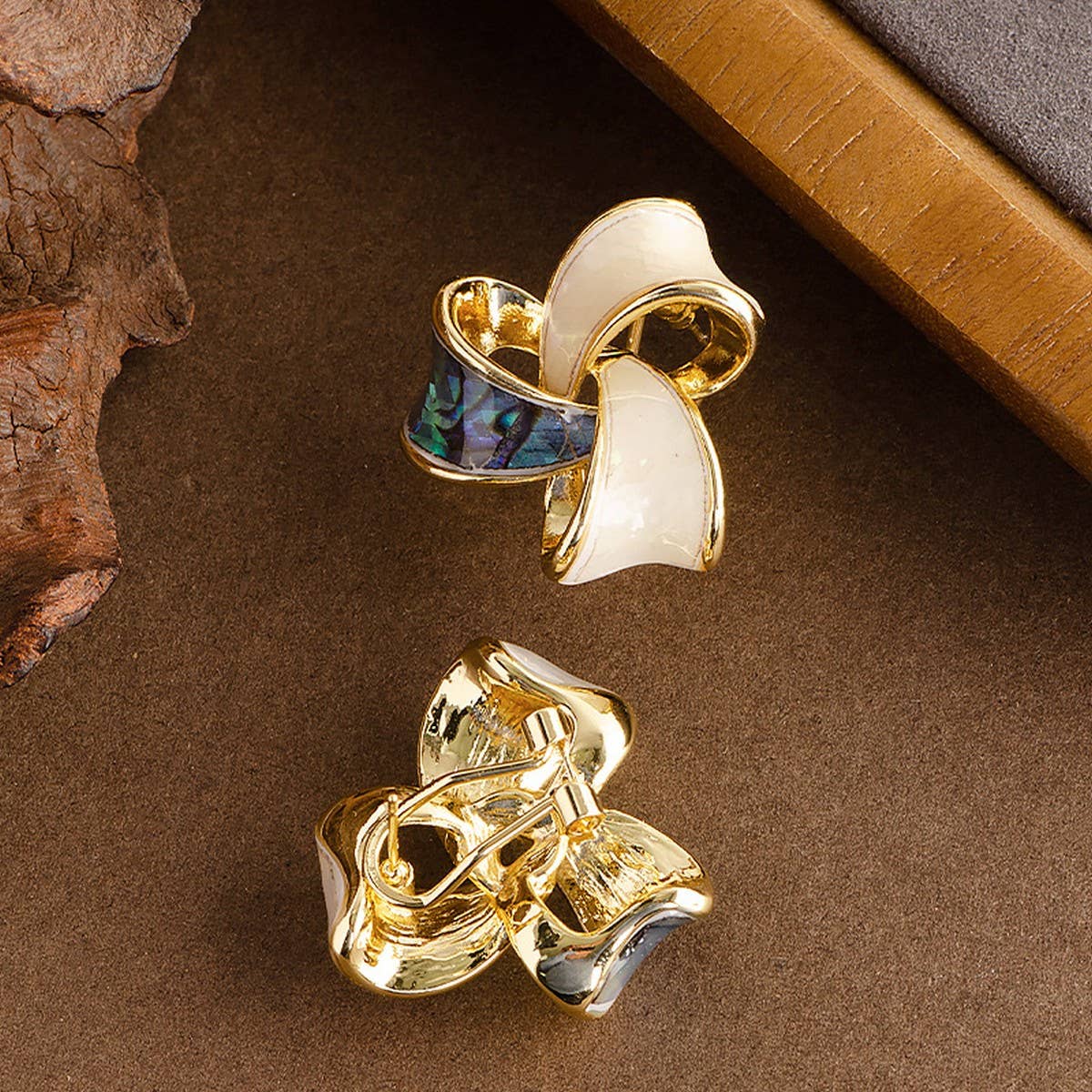 OIL-DRIP ENAMEL MOSQUITO COIL EARRINGS_CWMM4283