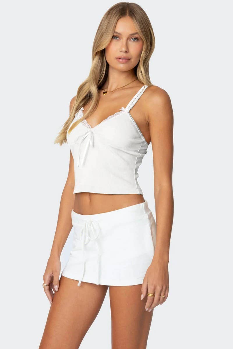 CWTTK0779_LACE-TRIMMED LOW-CUT CONTRAST-COLOR CAMISOLE TOP