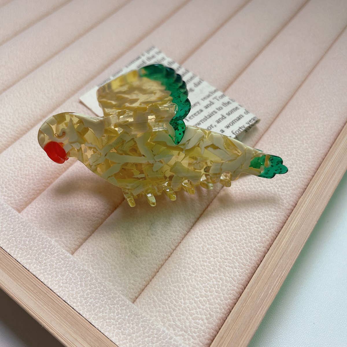 ANIMAL COLORFUL PARROT BIRD HAIR CLIP_CWAHA1336