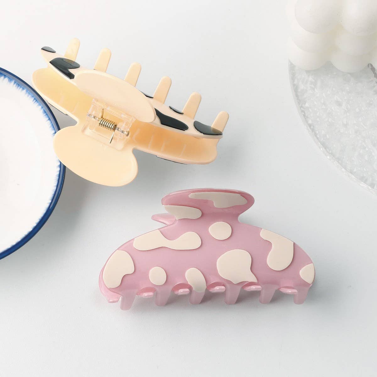 CWAHA1308_SWEET SPECKLED MILK STRIPES HAIR CLAW CLIP